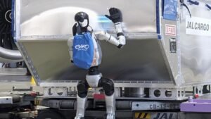 Japan Airlines pilots humanoid robots as ground handlers